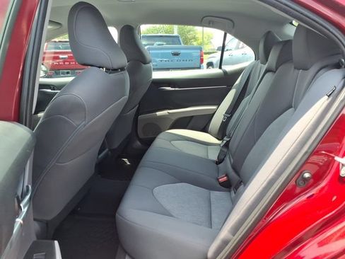 Used 2022 Toyota Camry LE FWD image 6