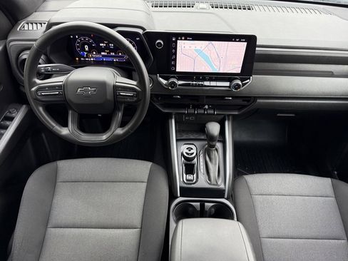 Used 2024 Chevrolet Colorado Trail Boss image 17