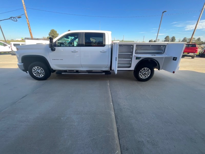 Used 2025 Chevrolet Silverado 2500 LT w/ Convenience Package AWD/4WD image 7