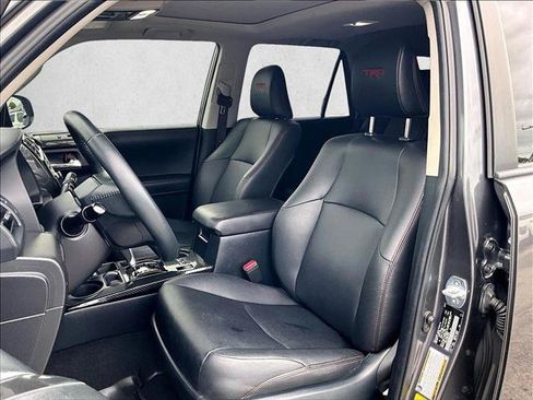 Used 2021 Toyota 4Runner TRD Off-Road Premium w/ Moonroof Package AWD/4WD image 27