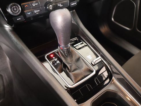 Used 2024 Jeep Compass Sport image 7