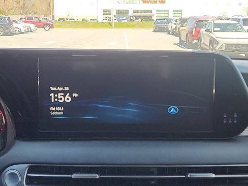 Used 2024 Hyundai Palisade Limited AWD/4WD image 17