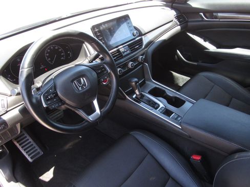 Used 2020 Honda Accord Sport image 14