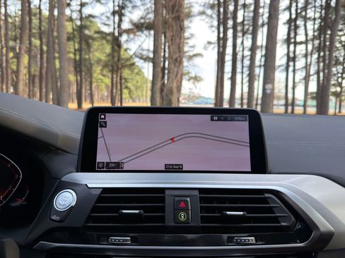 Used 2021 BMW X4 xDrive30i w/ M Sport Package image 4