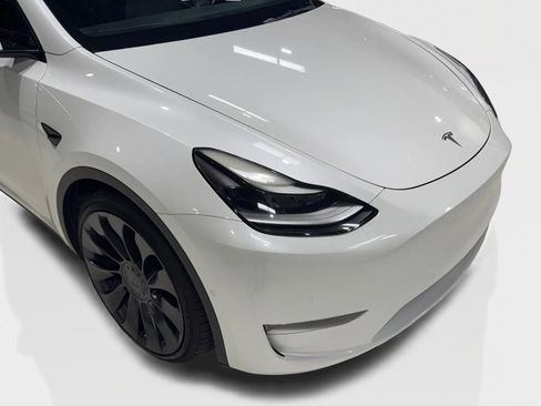 Used 2021 Tesla Model Y Performance image 3