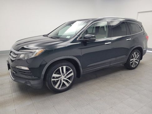 Used 2018 Honda Pilot Touring image 2