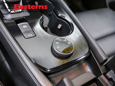 Used 2023 Nissan Rogue SL w/ SL Premium Package image 21