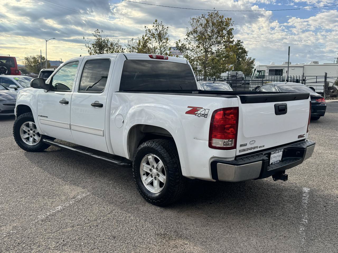 Used 2008 GMC Sierra 1500 SLE w/ Power Pack Plus AWD/4WD image 5