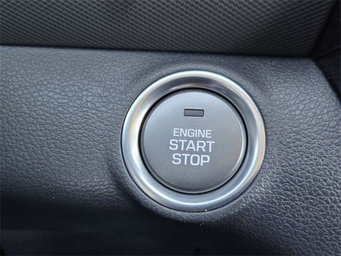 Certified 2022 Hyundai Ioniq SE image 26