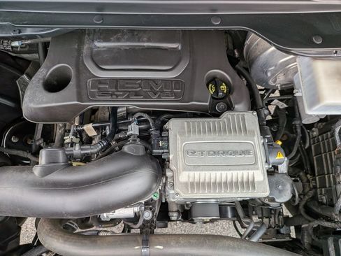 Used 2024 RAM 1500 Laramie AWD/4WD image 14