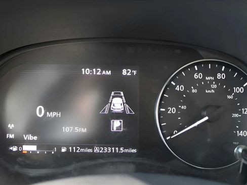 Used 2024 Nissan Kicks SR w/ SR Premium Package FWD image 26