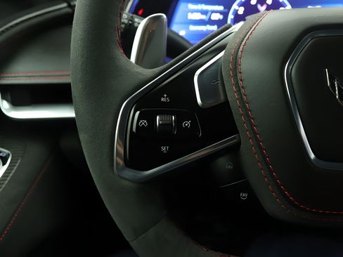 Used 2022 Chevrolet Corvette Stingray Premium Cpe w/ Z51 Performance Package RWD image 8