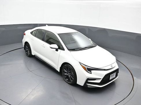 Certified 2026 Toyota Corolla SE FWD image 35