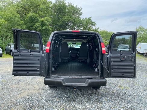 Used 2014 GMC Savana 2500 image 23