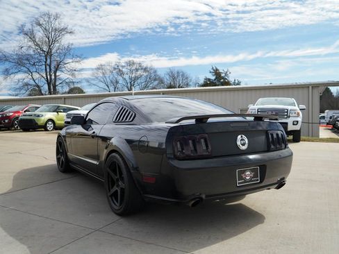 Used 2006 Ford Mustang GT image 4