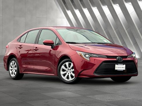 Used 2024 Toyota Corolla LE image 1