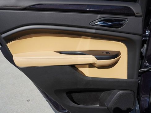 Used 2015 Cadillac SRX Luxury w/ Driver Awareness Package image 29