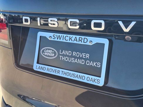 Used 2025 Land Rover Discovery S AWD/4WD image 13
