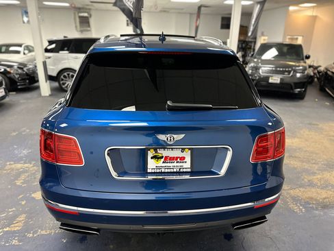 Used 2018 Bentley Bentayga image 8