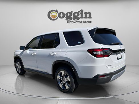 New 2025 Honda Pilot EX-L image 3