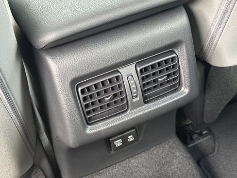 Used 2025 Toyota Camry SE FWD image 14
