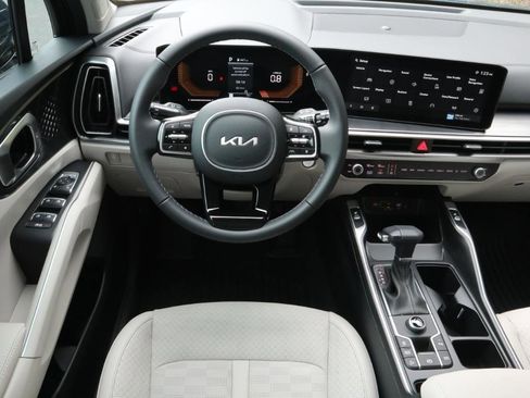 New 2025 Kia Sorento S w/ Panoramic Sunroof Package image 6