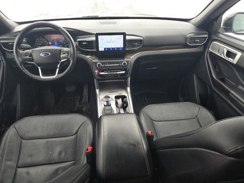 Used 2020 Ford Explorer Limited w/ Class III Trailer Tow Package image 11