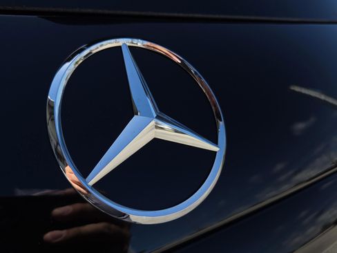 Used 2026 Mercedes-Benz GLC 300 image 16