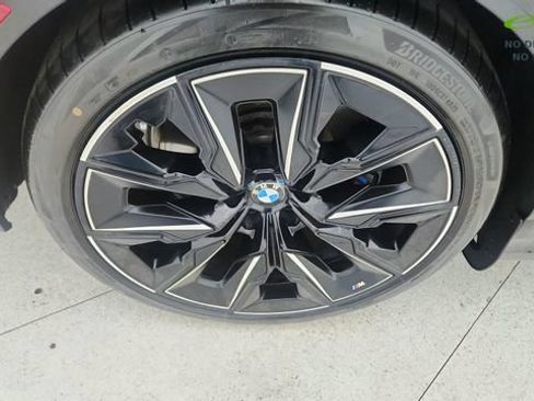 Used 2025 BMW i7 eDrive50 w/ M Sport Package RWD image 57