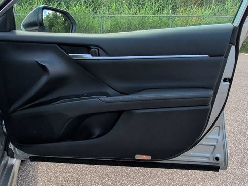 Certified 2019 Toyota Camry XSE FWD image 29