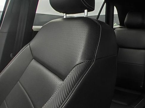 Used 2021 Volkswagen Atlas Cross Sport SE FWD image 9