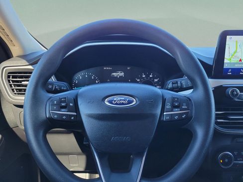 Used 2020 Ford Escape SE image 10