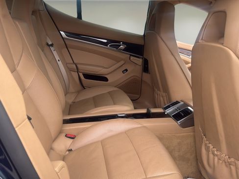 Used 2016 Porsche Panamera S RWD image 15
