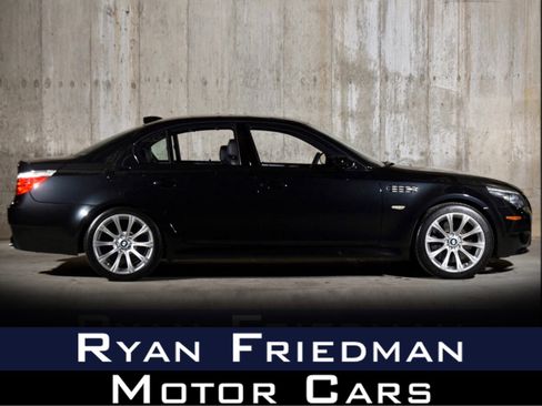 Used 2007 BMW M5 image 1