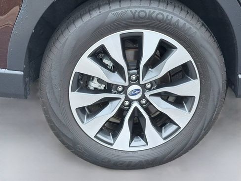 Used 2024 Subaru Outback Touring AWD/4WD image 10