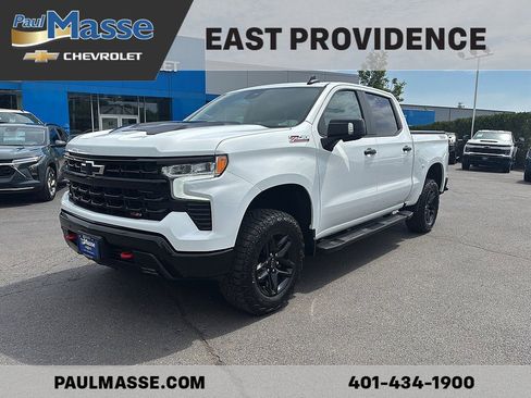 Used 2024 Chevrolet Silverado 1500 LT Trail Boss w/ LT Trail Boss Premium Package AWD/4WD image 1