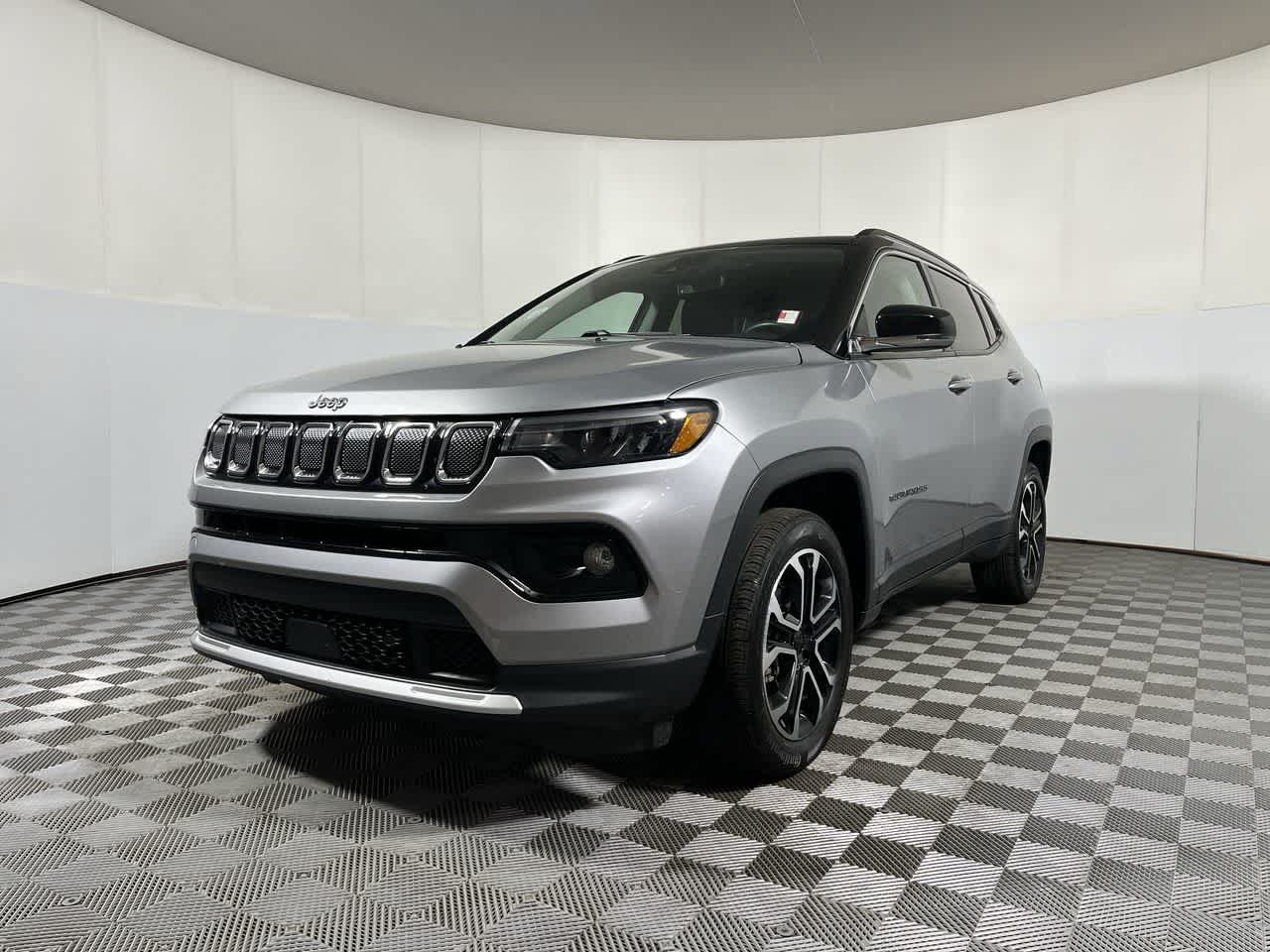 Used 2022 Jeep Compass Limited AWD/4WD image 4