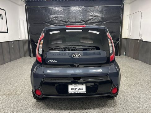 Used 2016 Kia Soul + image 5