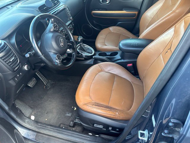 Used 2015 Kia Soul ! w/ Sun & Sound Package FWD image 2