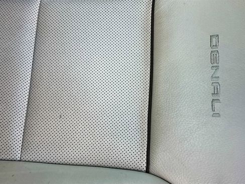 Used 2023 GMC Yukon XL Denali image 20