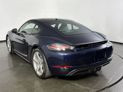 Used 2018 Porsche 718 Cayman RWD image 7