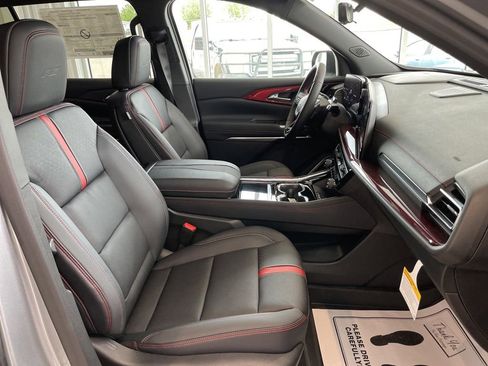 New 2026 Chevrolet Traverse RS w/ LPO, Floor Liner Package AWD/4WD image 21