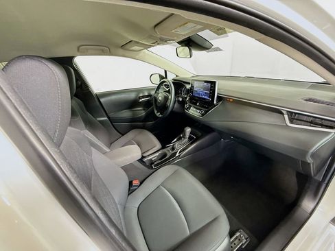 Certified 2021 Toyota Corolla LE image 28