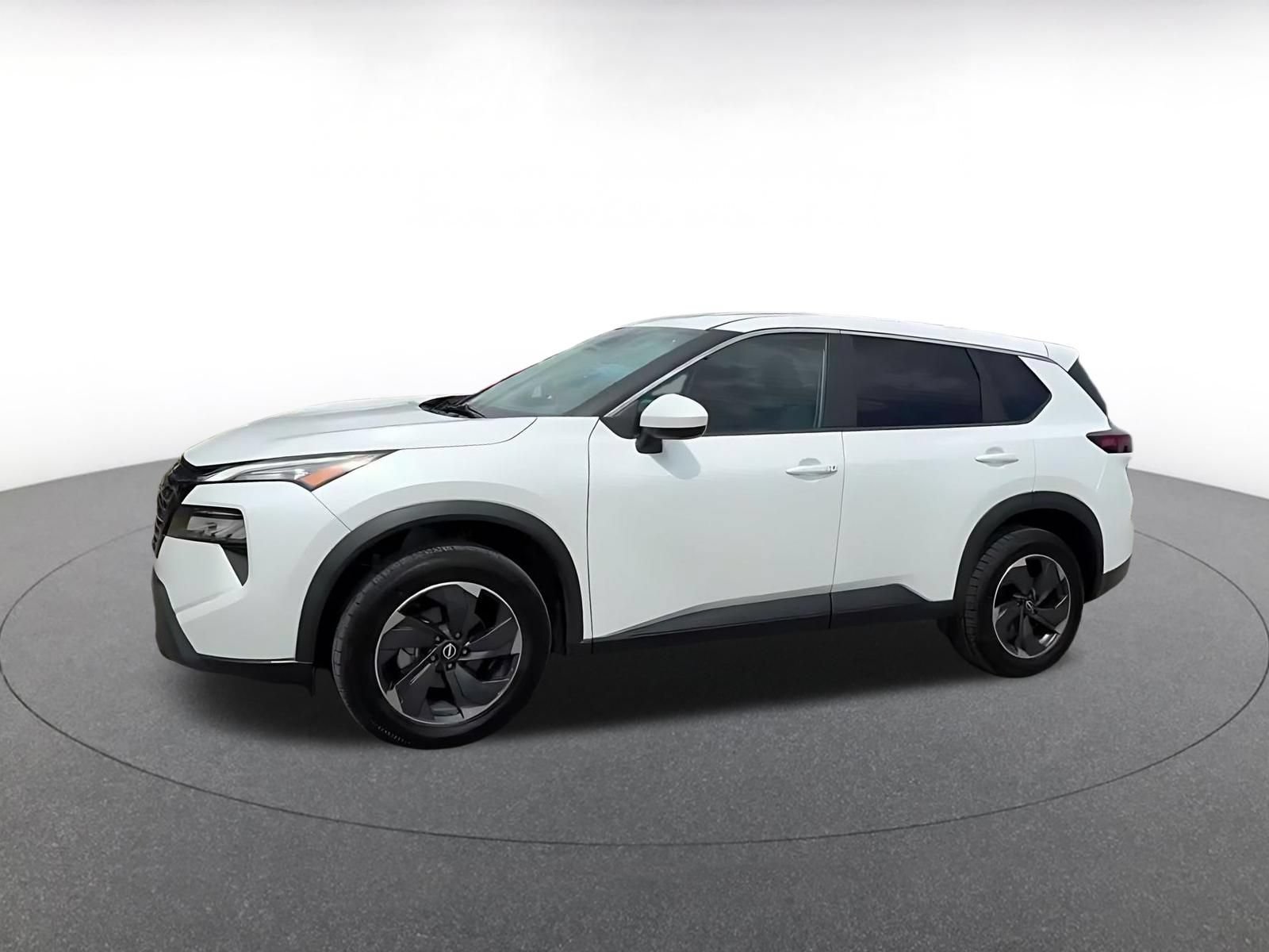 Used 2025 Nissan Rogue SV FWD image 7