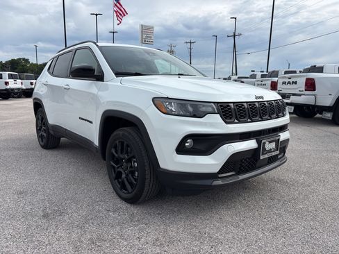 New 2026 Jeep Compass Latitude AWD/4WD image 8