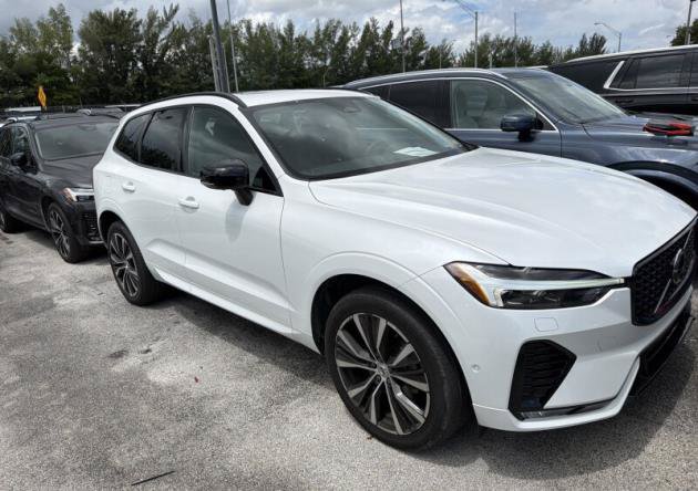 Used 2023 Volvo XC60 B5 Plus w/ Climate Package FWD image 1