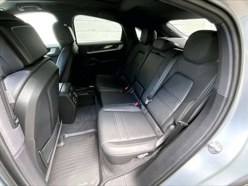Used 2026 Porsche Cayenne Coupe AWD/4WD image 20
