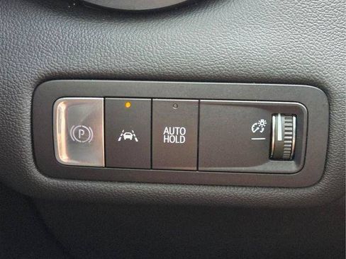 Certified 2024 Chevrolet Blazer EV LT AWD/4WD image 28