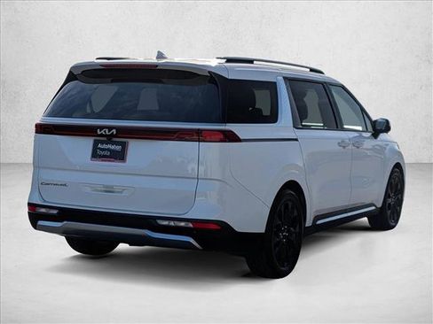 Used 2022 Kia Carnival SX Prestige FWD image 5