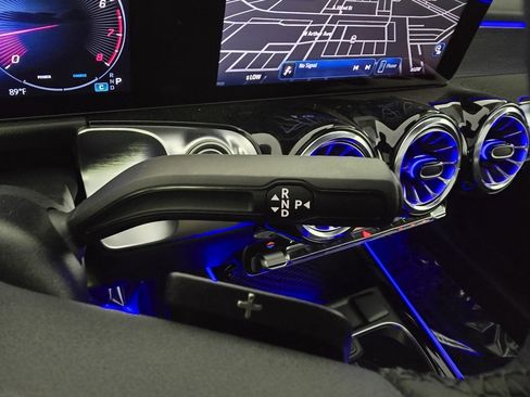 New 2025 Mercedes-Benz GLB 250 4MATIC image 20